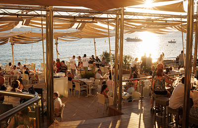 Ibiza aranykorát idézi meg az új rádió