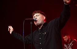 A Los Campesinos! megmutatta, mennyibe kerül valójában egy amerikai turné