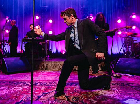 Brandon Flowers Bristolban bemutatta új dalát és feldolgozta a The Coral klasszikusát
