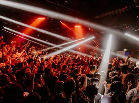 Ostersonntag: Senses visszatér a Bootshausba – nyerj 2×2 jegyet