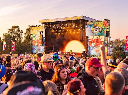 A Kendal Calling 20 éves jubileuma erős line-uppal érkezik 2026-ban