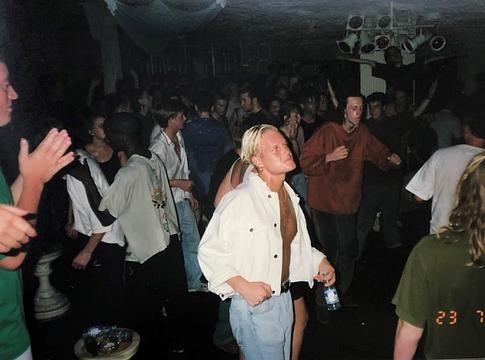 Ibiza partidetektíveket vet be az illegális bulik ellen