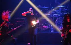 Engedély nélküli AI-felvételek árasztják el a Spotify-t – egyre több előadó válik áldozattá