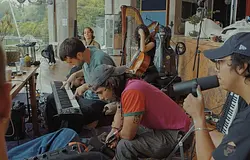 Film készült Fred again.. és a LATIN MAFIA közös mixtape-jéről