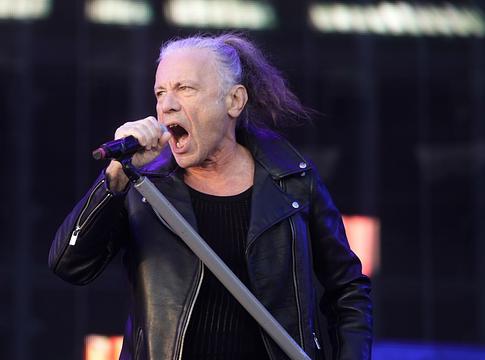 Áramszünet szakította félbe az Iron Maiden párizsi koncertjét