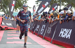 Eddy Palermo 50 kilométert fut végig élő DJ-szett közben Miamiban