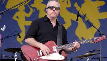 Jason Isbell és zenésztársai beperelték a Sunót