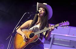 Kacey Musgraves három koncertet is lemondott a turné előtt