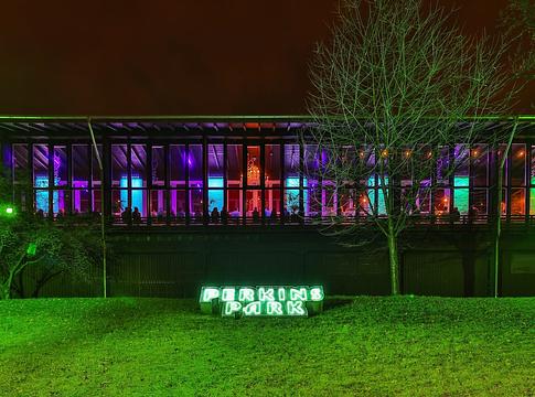 Techno és house felé fordul a Perkins Park