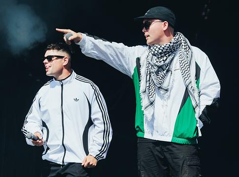 A Kneecap jogi lépéseket tesz a kanadai kitiltás miatt