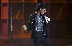 A Michael átlépte a 900 milliót, karnyújtásra a Bohemian Rhapsody rekordjától