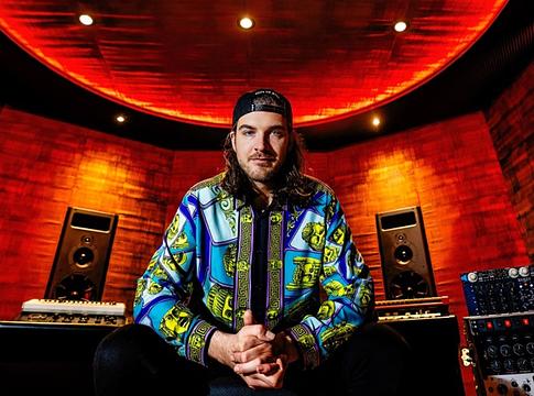 Reinier Zonneveld és Angerfist újra együtt: megérkezett a 'World On Fire'