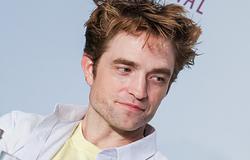 Robert Pattinson zenészkarrierbe kezd – hét új dalt regisztrált