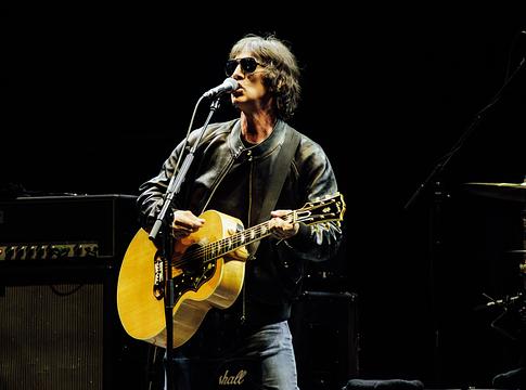 Richard Ashcroft vezetési tilalmat kapott gyorshajtás miatt