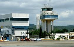 Ibiza fölött is gyülekeznek a felhők: a légi közlekedés bizonytalansága a klubéletet is fenyegeti