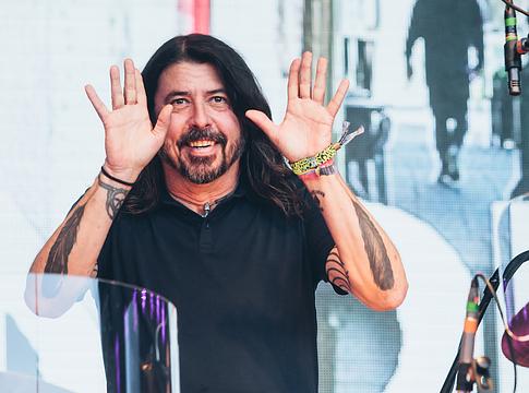Dave Grohl elismerést kapott jótékonysági munkájáért Los Angelesben