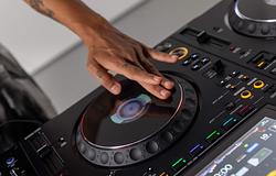 Az AlphaTheta CDJ-3000X jelentősége a DJ világában