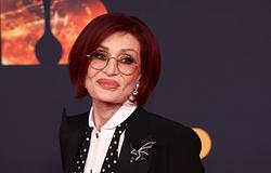 A Centrepoint megszüntette együttműködését Sharon Osbourne-nal a Tommy Robinson-tüntetés miatt