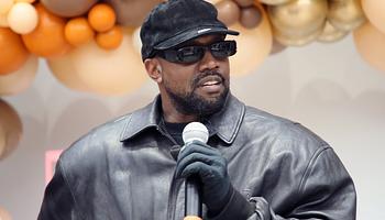 „Snubbed” szerzők 500 ezer dollárt követelnek Kanye Westtől a Hurricane-perben