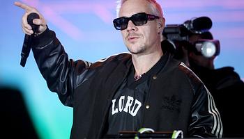 Diplo: „Alkalmazkodj, vagy add fel és legyél Uber-sofőr” – AI‑ról, énekhangról és a stúdió jövőjéről
