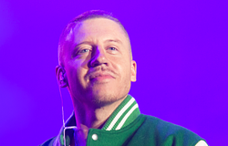 Macklemore palesztinpárti kiállása vitát robbantott ki Ed Sheeran koncertjein