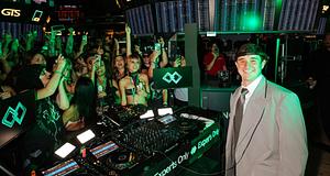 John Summit DJ-pulttá változtatta a New York-i tőzsdét