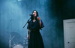 Mitski titokzatos visszatérést készít elő