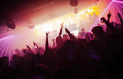 Újjászületik a legendás Flash klub: ingyenes techno rave az újranyitásra