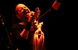 A KoRn először játszotta élőben a Reward The Scars-t: 50 ezren előtt robbant a Sick New Worldön