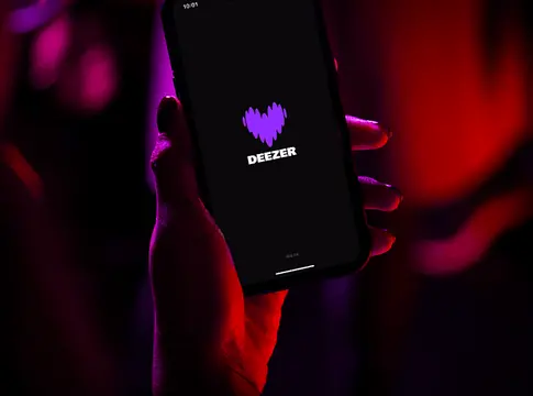 Deezer harca az AI-zene ellen: napi 30 000 mesterséges dal szűrve