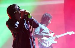 The Strokes erős politikai montázzsal zárta a Coachellát, CIA‑t és az US kormányt bírálva