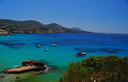 Ibiza fiataljai visszakövetelik a szigetet