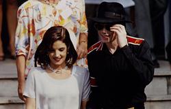 Priscilla Presley szerint Michael Jackson nem Lisa Marie-t, hanem a Presley nevet vette feleségül
