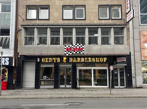 Graf 39 – botladozó, de ígéretes nyitány Düsseldorf új klubjában
