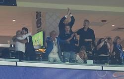 Rod Stewart krItikákat kapott: világbajnoki meccsen ünnepelt, miután órákkal korábban lemondta a koncertet