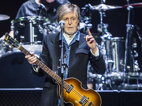 SNL: McCartney a stáblista után is játszott – Help! és Drive My Car, Will Ferrell cowbellel