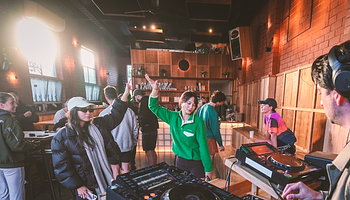 Soft clubbing: a nappali rave-ek és józan bulik korszaka jön
