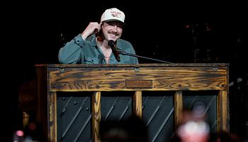 Hanghiba után felborította a zongorát Morgan Wallen Denverben