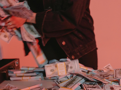 2026-ra a DJ-zésből lett a jól fizető „irodai munka”