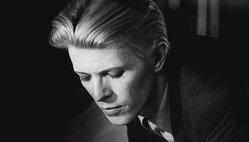 Vaksötét albumhallgatásokkal és élő estekkel bővül a David Bowie Lightroom Londonban