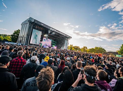 Faith No More és Blink-182 a Rock For People 2027 első nagy nevei