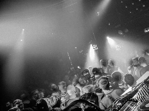 Elmérgesedett DJ JONA és a stuttgarti Climax vitája