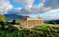 Elektronikus zene az ókor árnyékában: debütál az AURA fesztivál Szicíliában