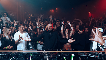 Solomun újra üzent Ibizán: táncolj, ne csak filmezz
