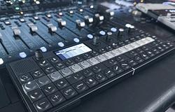 Új dobszintit és nyolccsatornás USB-audiót kapott a Teenage Engineering OP-XY