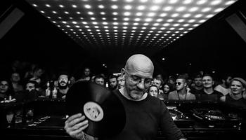Sven Väth 62 éves: a frankfurti éjszakától a világ tánctereiig