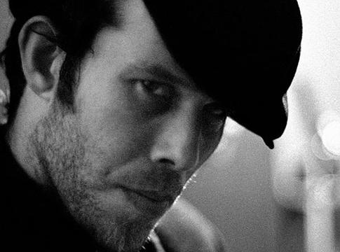 Tom Waits ötven év után újra előveszi a Small Change világát