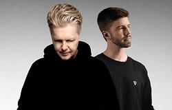 John Digweed és Spencer Brown a Bedrock Cruise fedélzetén a Miami Music Week alatt