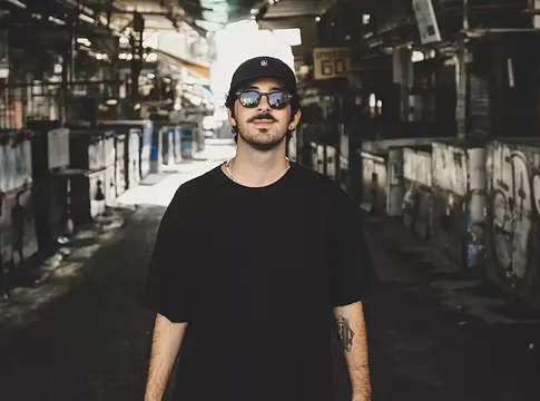 Solomun titkos fegyvere már a közönségé – megérkezett Buka „Hot 2 Deff” című klubhimnusza