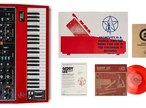Geddy Lee MiniMoog Model D – drasztikus árcsökkentéssel kapható a legendás szintetizátor